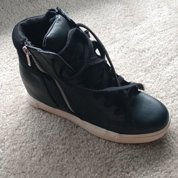 Boots - Picture 2 of 2